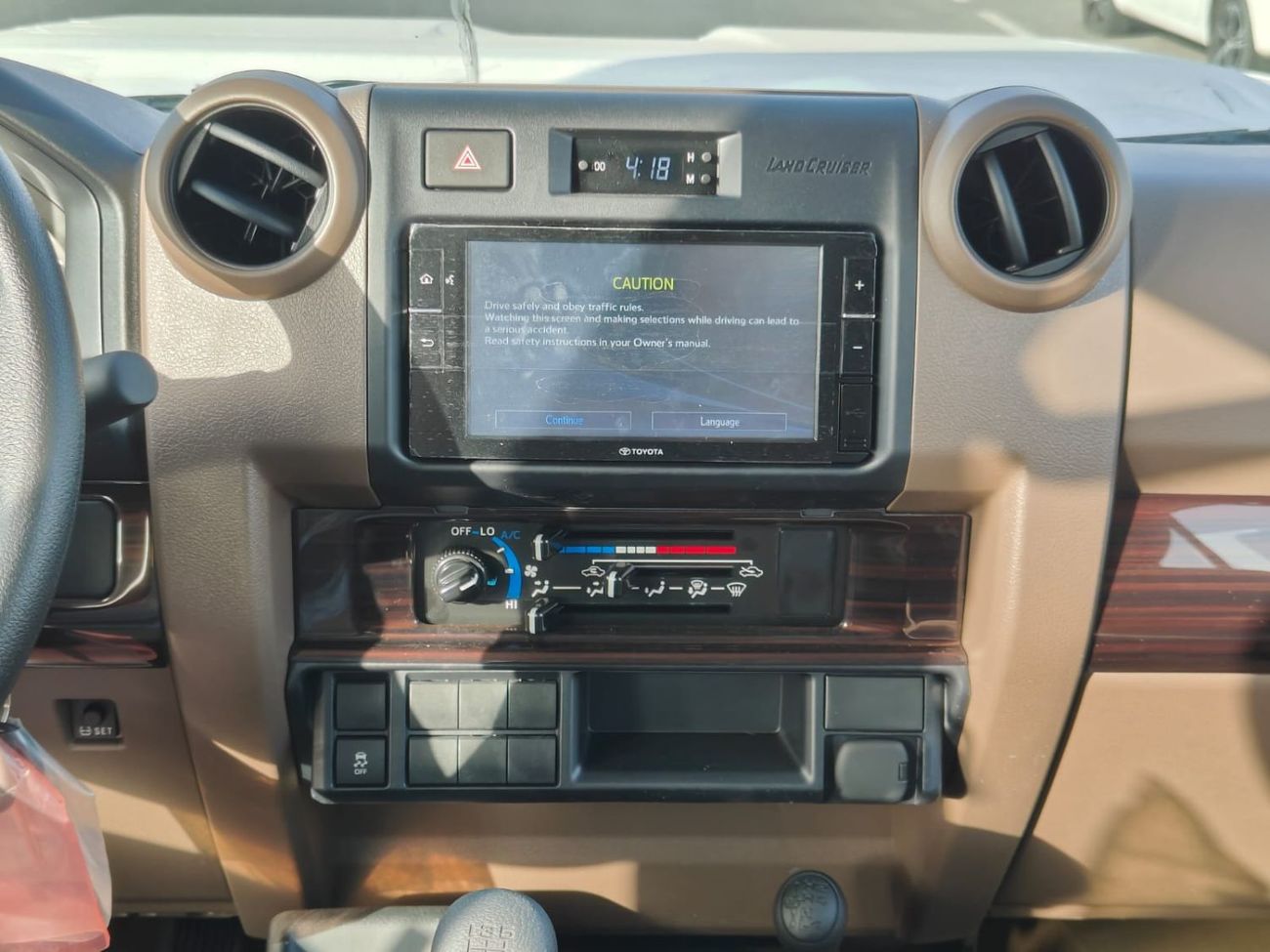 Toyota Land Cruiser Pick Up 2025 Toyota Land Cruiser LC79 Double-Cab without Diff-Lock 2.8L 4-Cyl Turbo Diesel M/T Export Only