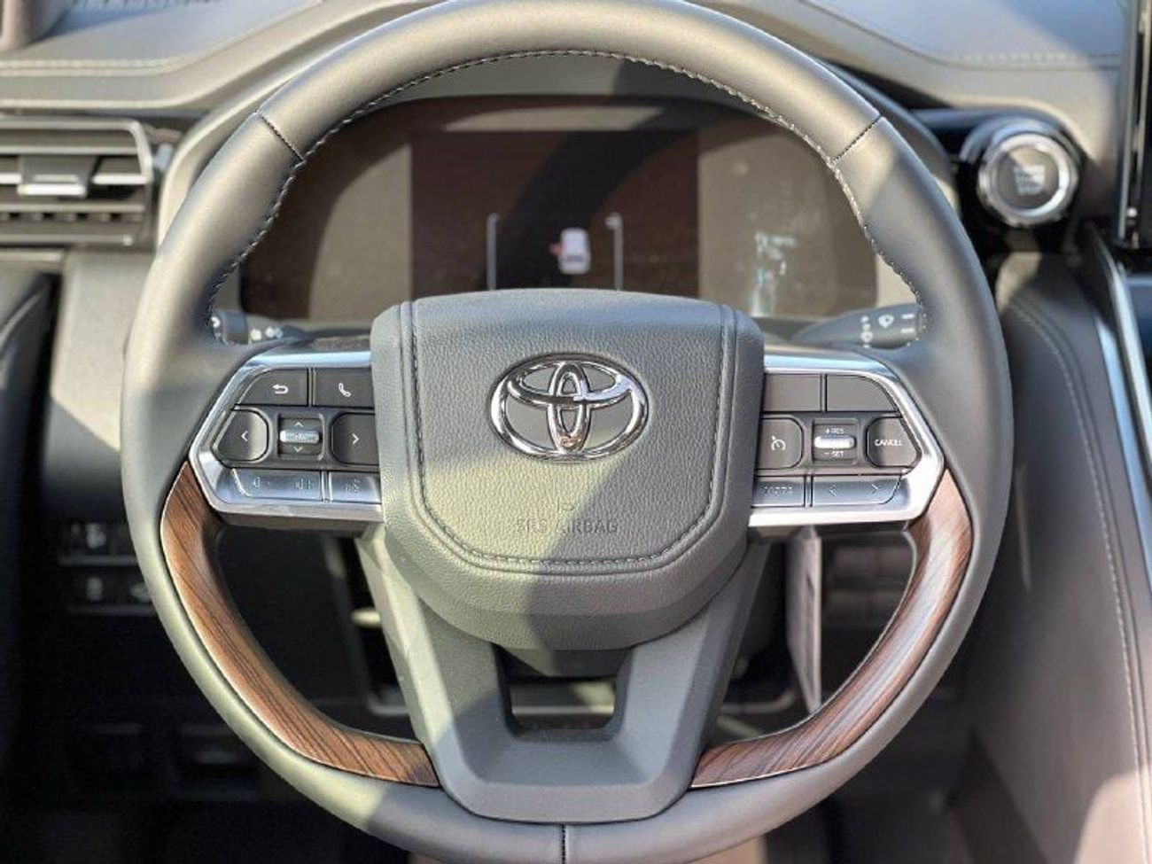 تويوتا لاند كروزر GXR 4.0L PTR A/T // 2025 // HIGH OPTION WITH POWER & LEATHER SEATS , COOLING SEATS , SUNROOF // SPEC