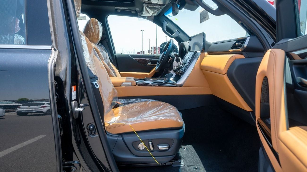 لكزس LX 700h Signature