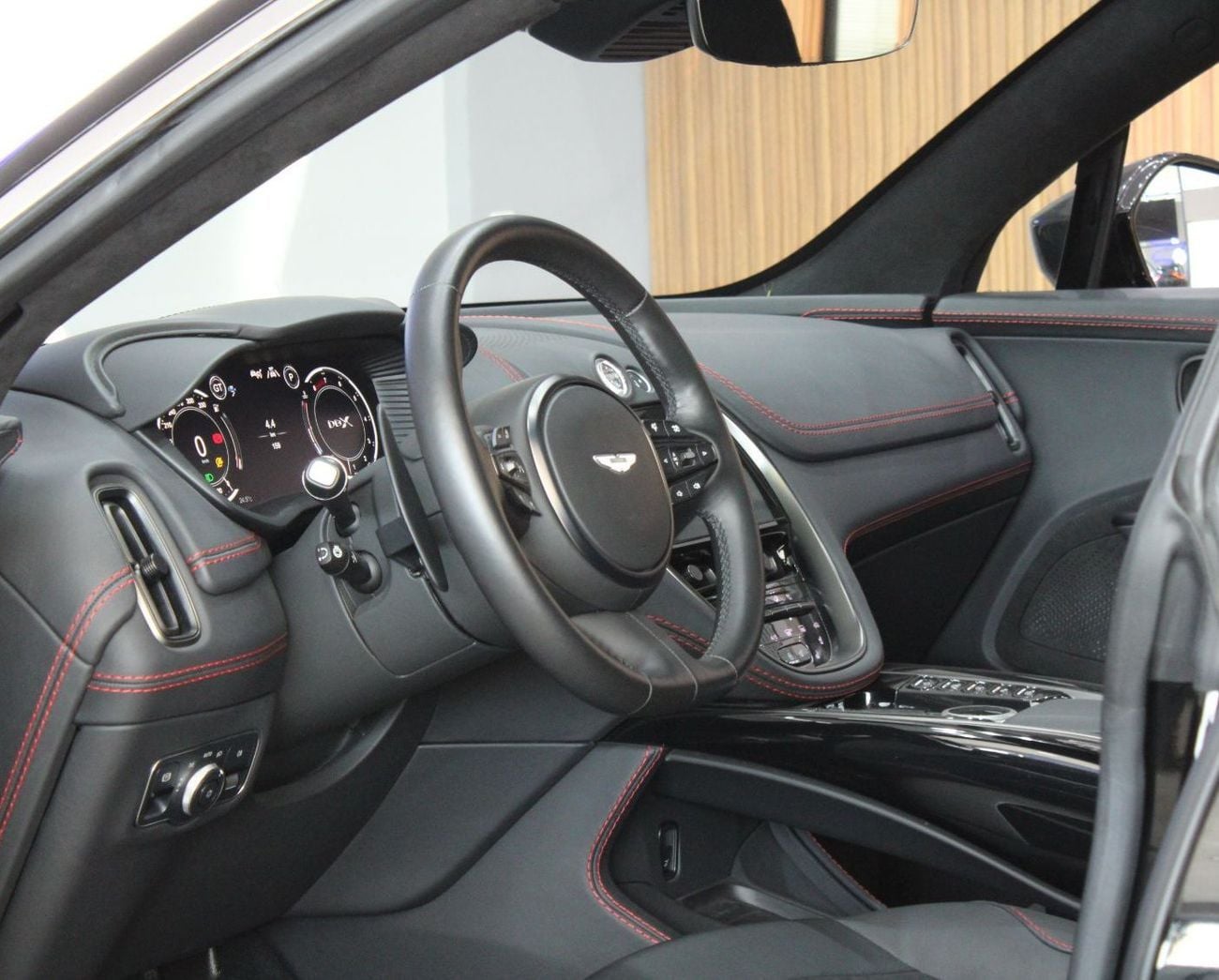 Aston Martin DBX STD DBX 550 // Low Milage // No Accidents