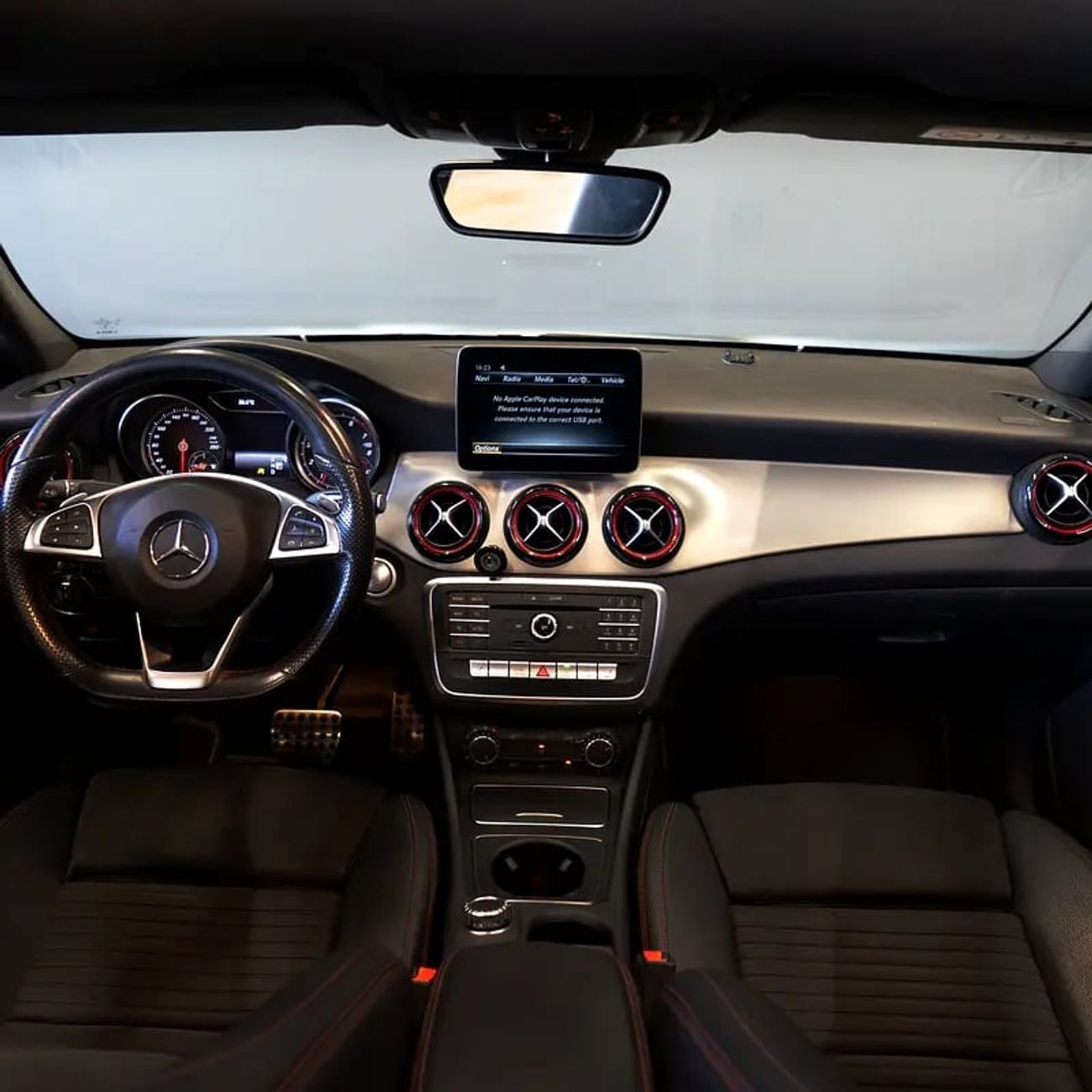 مرسيدس بنز CLA 250 4MATIC 1,515 pm • 0% Downpayment • Mercedes CLA250 • 1 Year Warranty