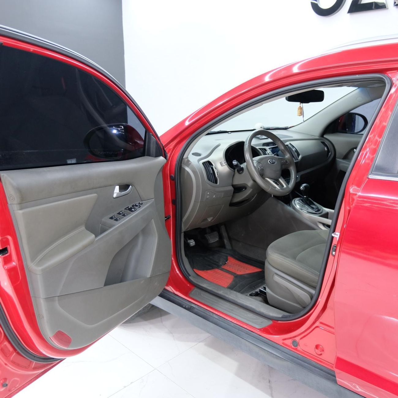 Kia Sportage EX Top KIA SPORTAGE 2015-2.4L-AWD-GCC-Car is in Excellent Condition-Partial Service from Agency-No M