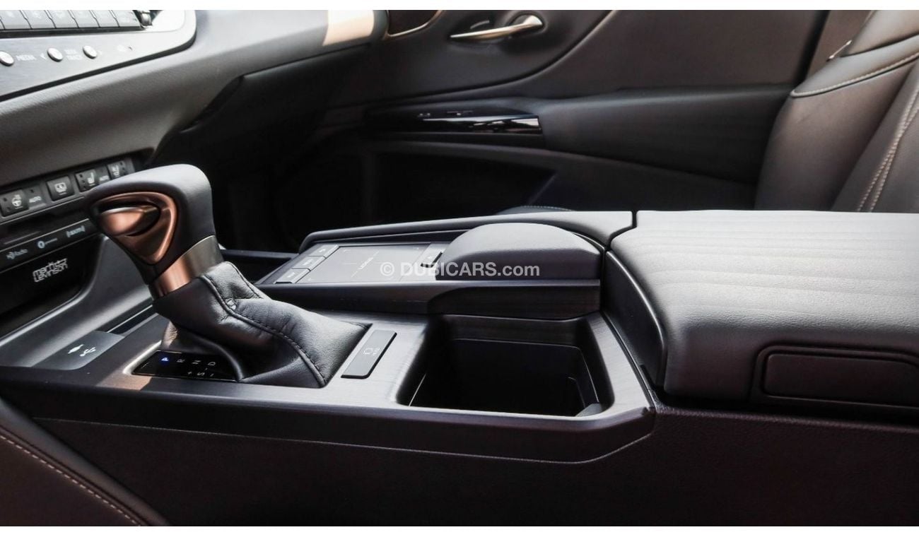 Lexus ES350 Ultra Luxury. Local registration + 10%