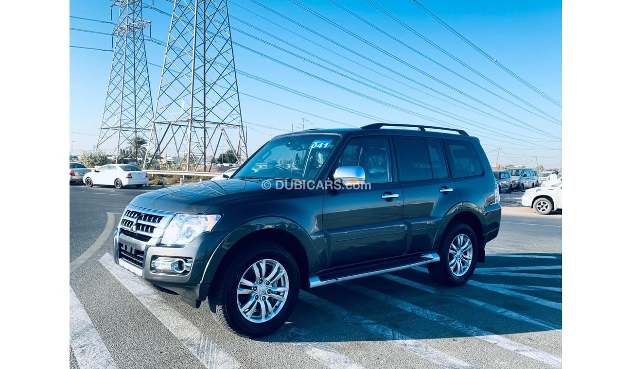 ميتسوبيشي باجيرو بينين Right hand drive clean car