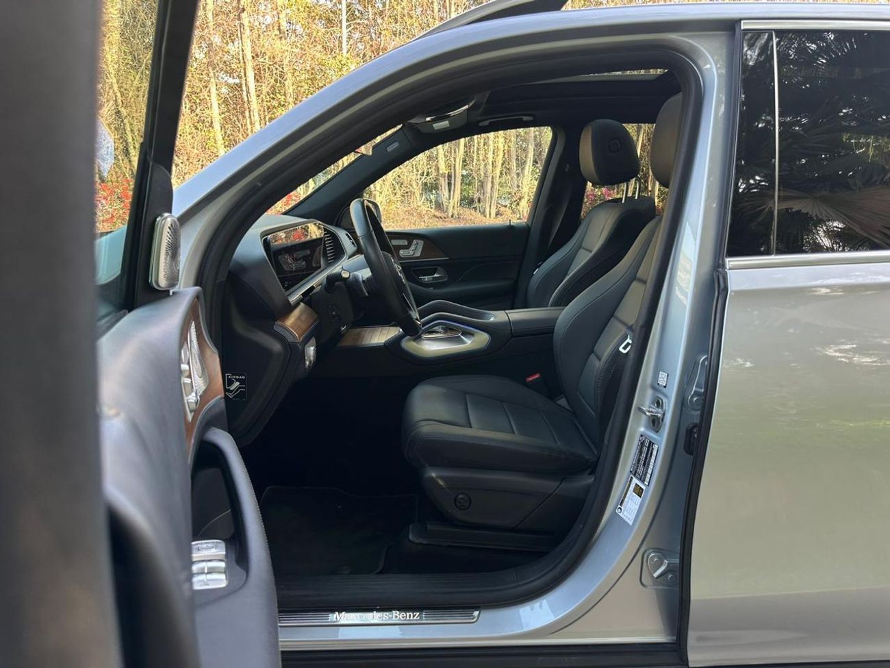 Mercedes Benz GLE350 USA SPEC 2025 Mercedes-Benz GLE 350 | Like New | Warranty | 6000 KM | 2.0L Inline-4 | 255 HP