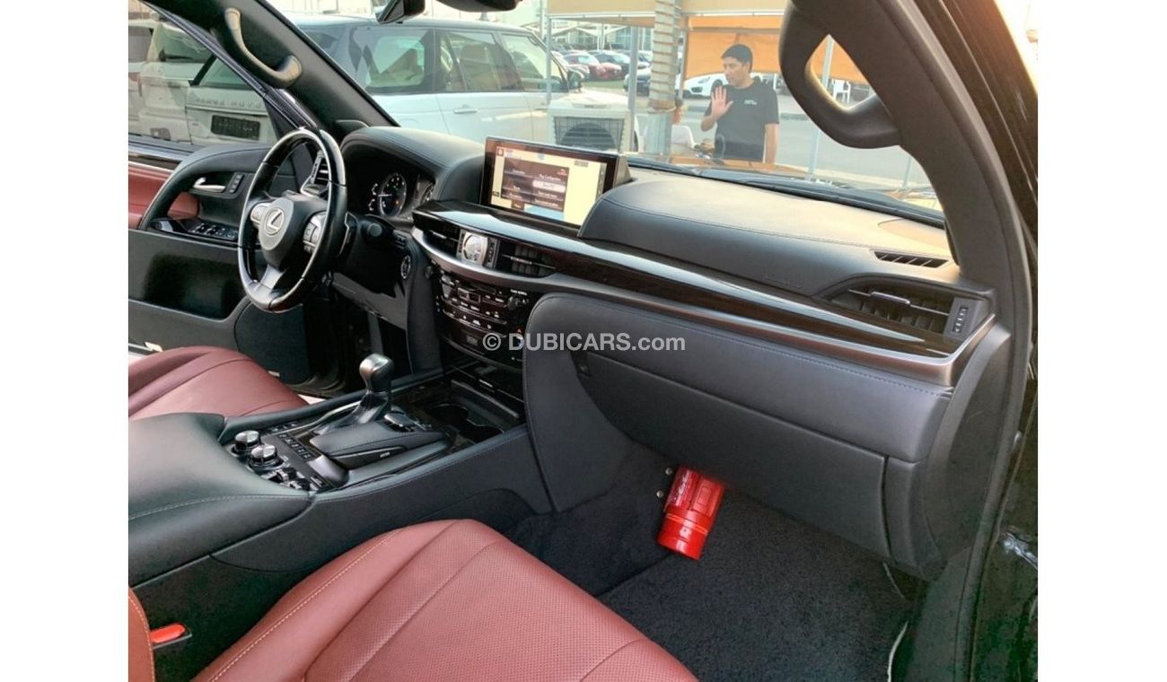 Lexus LX 570 Platinum Signature