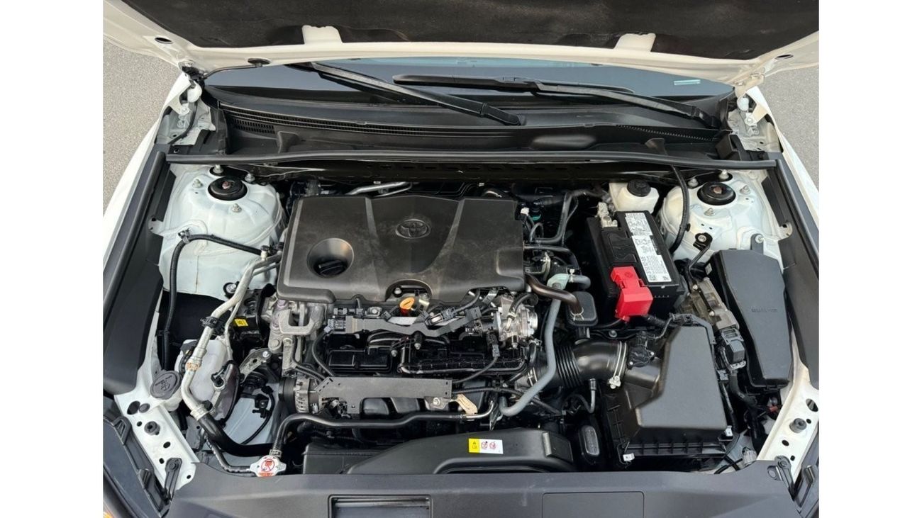 Toyota Camry 2022 SE SPORT LEATHER SEATS LOW KM CANADA SPEC