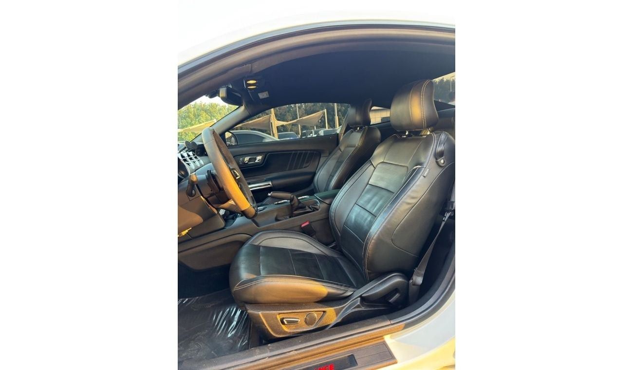 Ford Mustang ‏MUSTANG GT 5.0  GCC 2017 ‏V8 FULL OPTION BODYKIT ( SHELBY)  ‏full service history  ‏Original paint