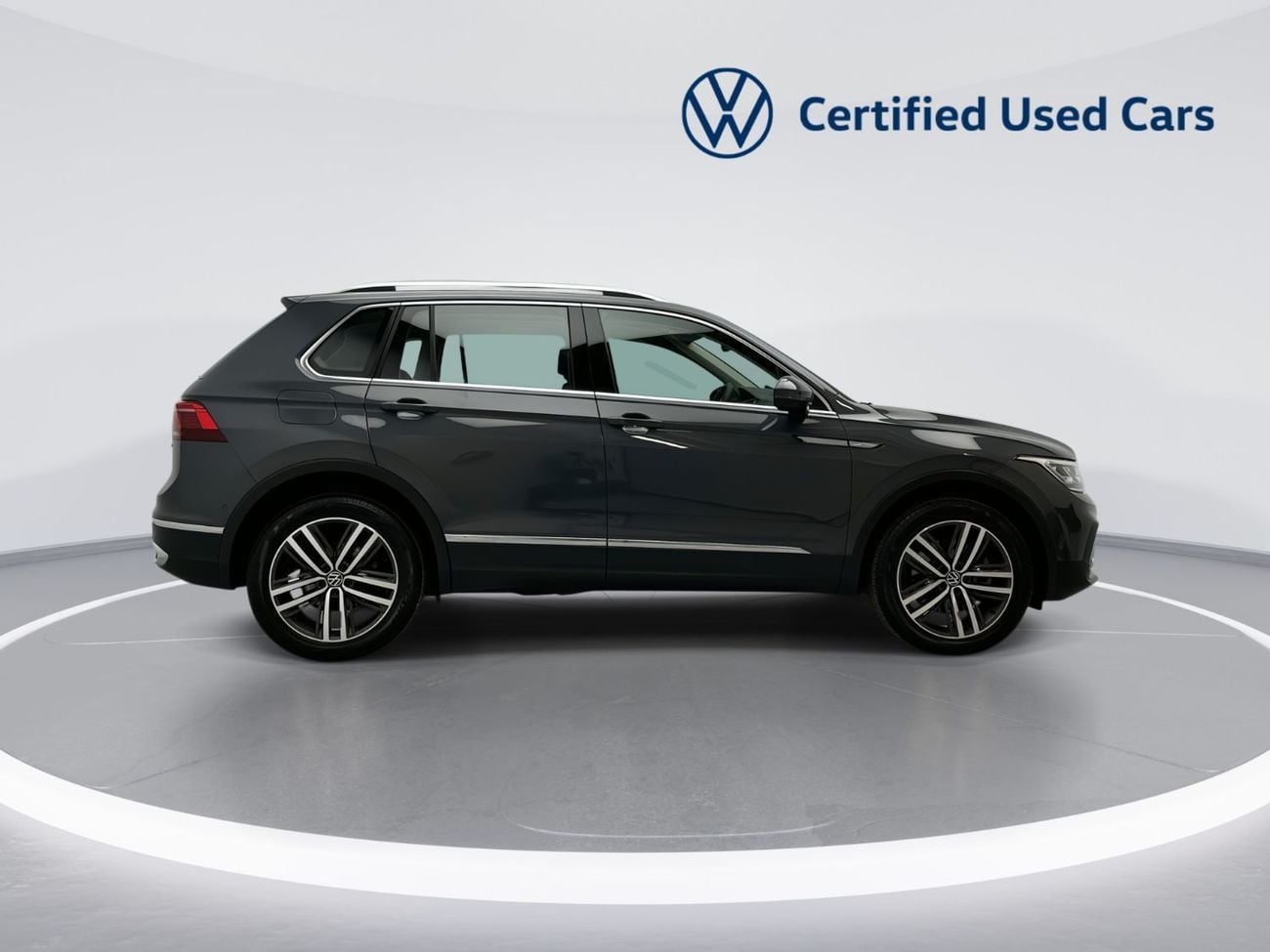 Volkswagen Tiguan Tiguan Elegance (Old Shape) (Ref#43379) / WAS 139,900 AED - NOW 127,900 AED
