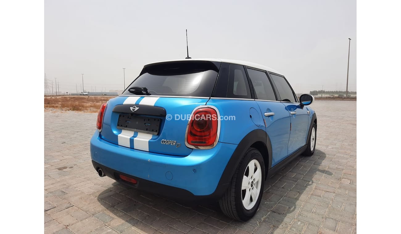ميني كوبر دي ميني كوبر فل 2016