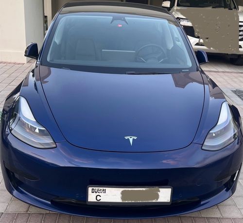 تسلا موديل 3