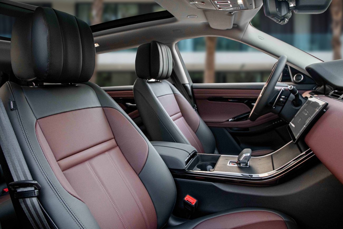 لاند روفر رانج روفر إيفوك Range Rover Evoque SE P250 R-Dynamic | 3,721 P.M | 0% Downpayment | Immaculate Condition! | Ramadan