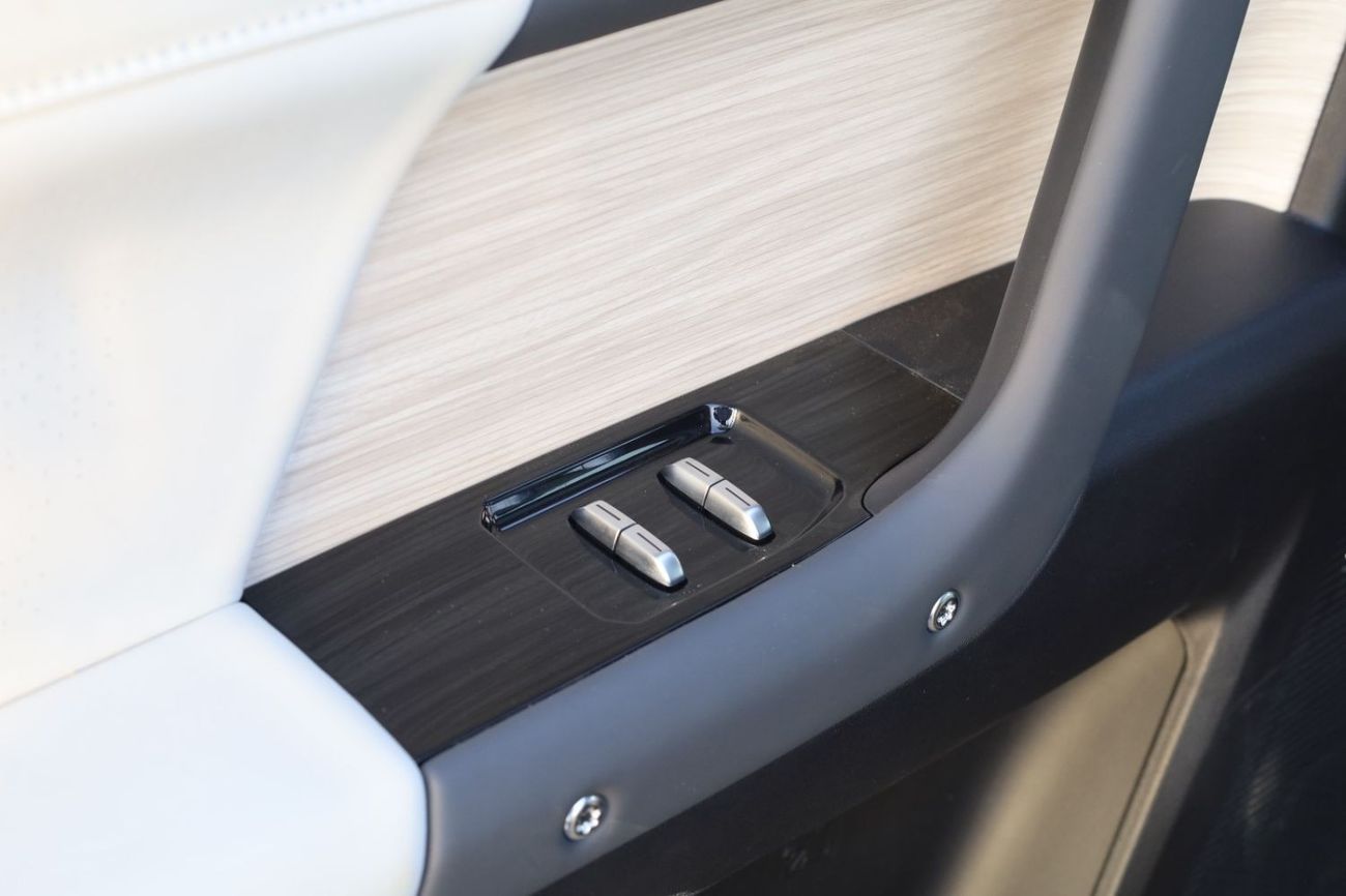 Chery iCar 03 CHERY_iCAR_eQ3_MODEL_2024_RANGE_472KM_AVAILABLE_SILVER_GREEN