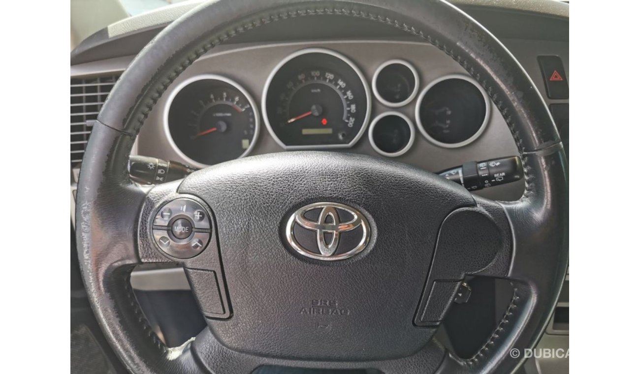 Toyota Sequoia Toyota Sequoia GCC model 2013 in excellent condition, dye, agency