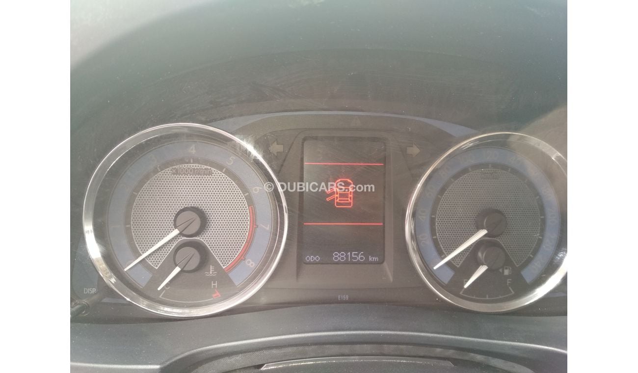 تويوتا كورولا 2015 ابيض خليجى 2.0 حالة ممتازة بدون حوادث بدون صبغ ماشية قليل