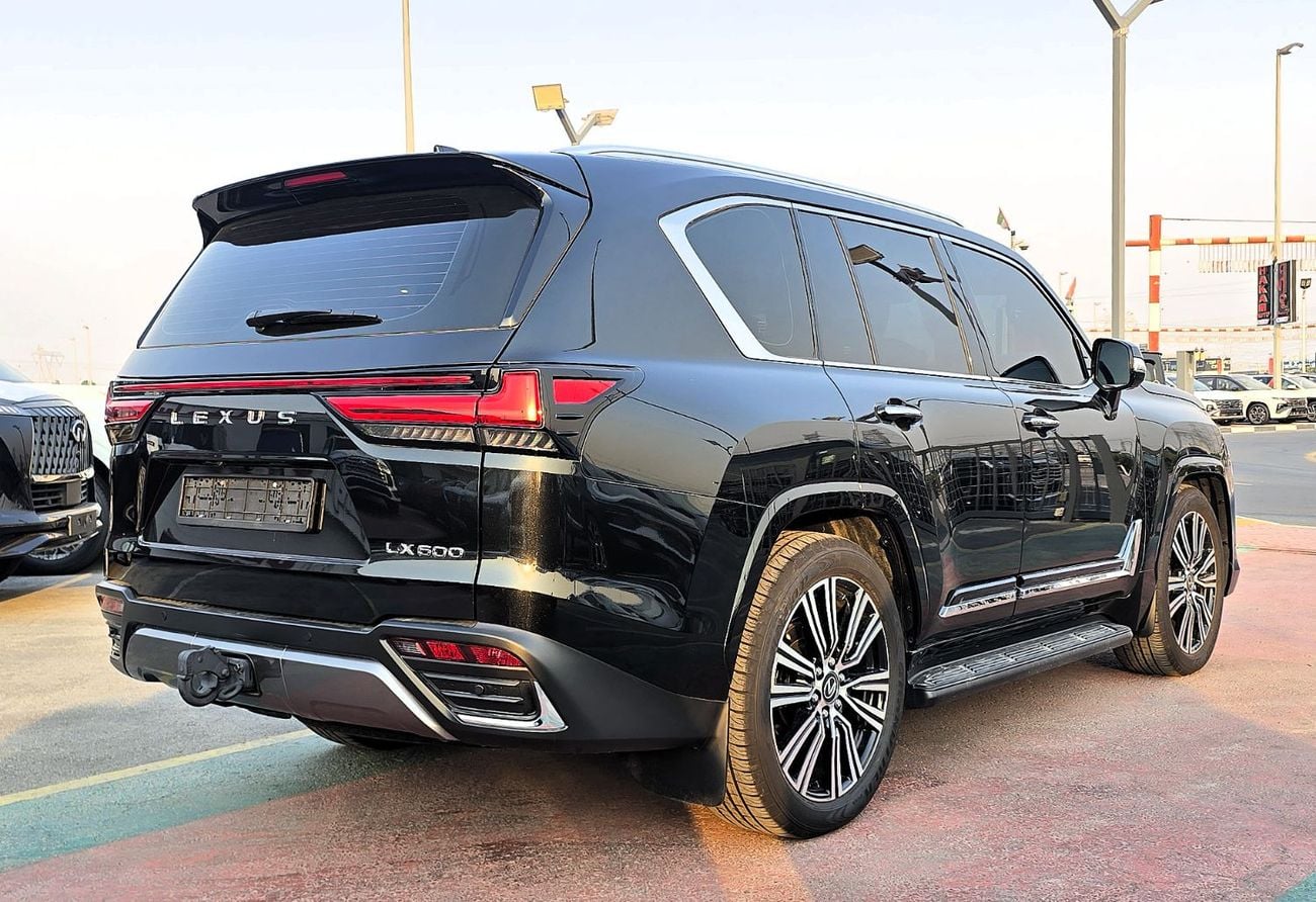 لكزس LX 600 SIGNATURE