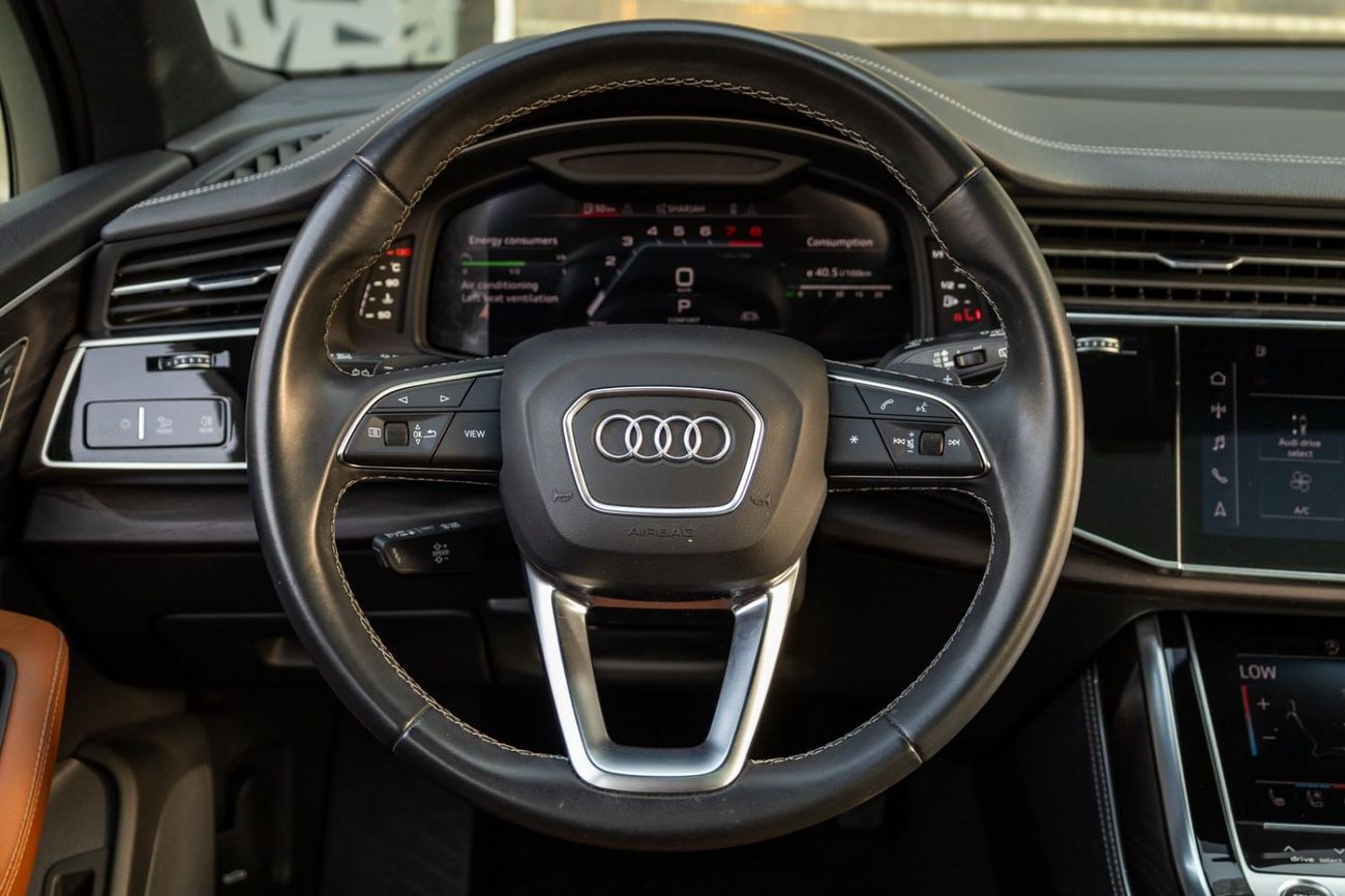 أودي Q7 45 TFSI S-LINE