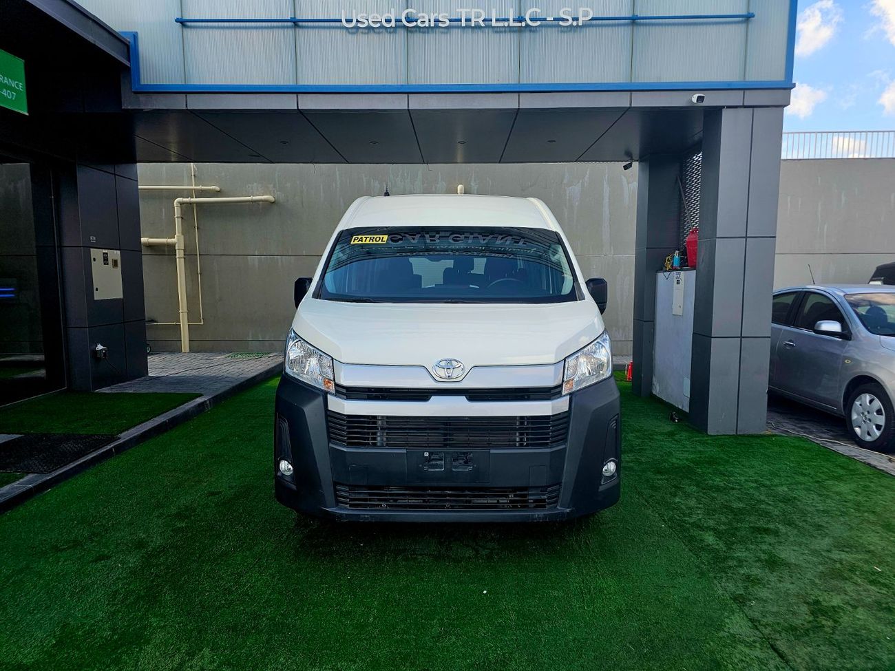 تويوتا هاياس AUTOMATIC PATROL/ 3.5 V6/ 13 SEATS / LOW MILEAGE/ PASSENGER