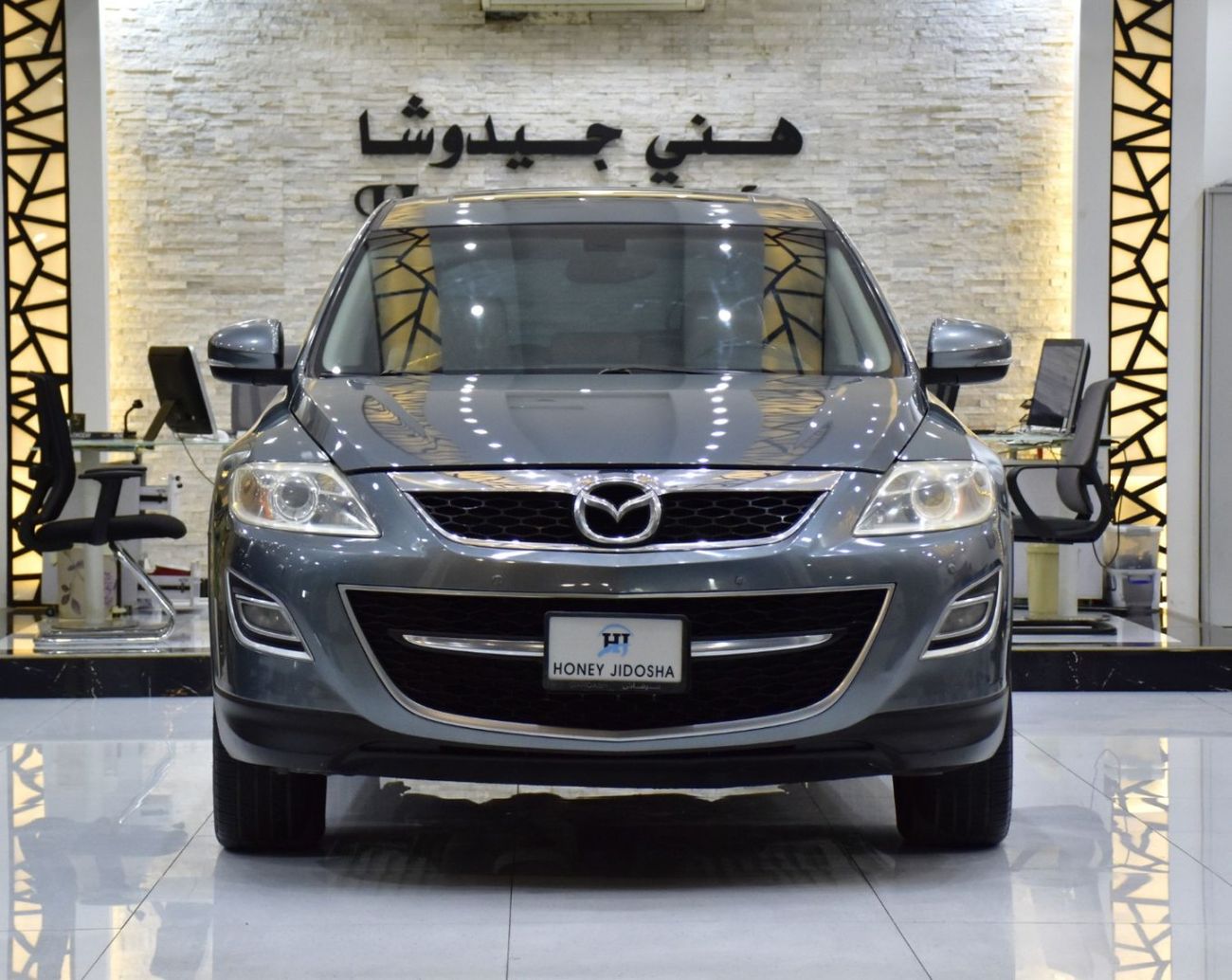 Mazda CX9 EXCELLENT DEAL for our Mazda CX-9 ( 2010 Model ) in Grey Color GCC Specs