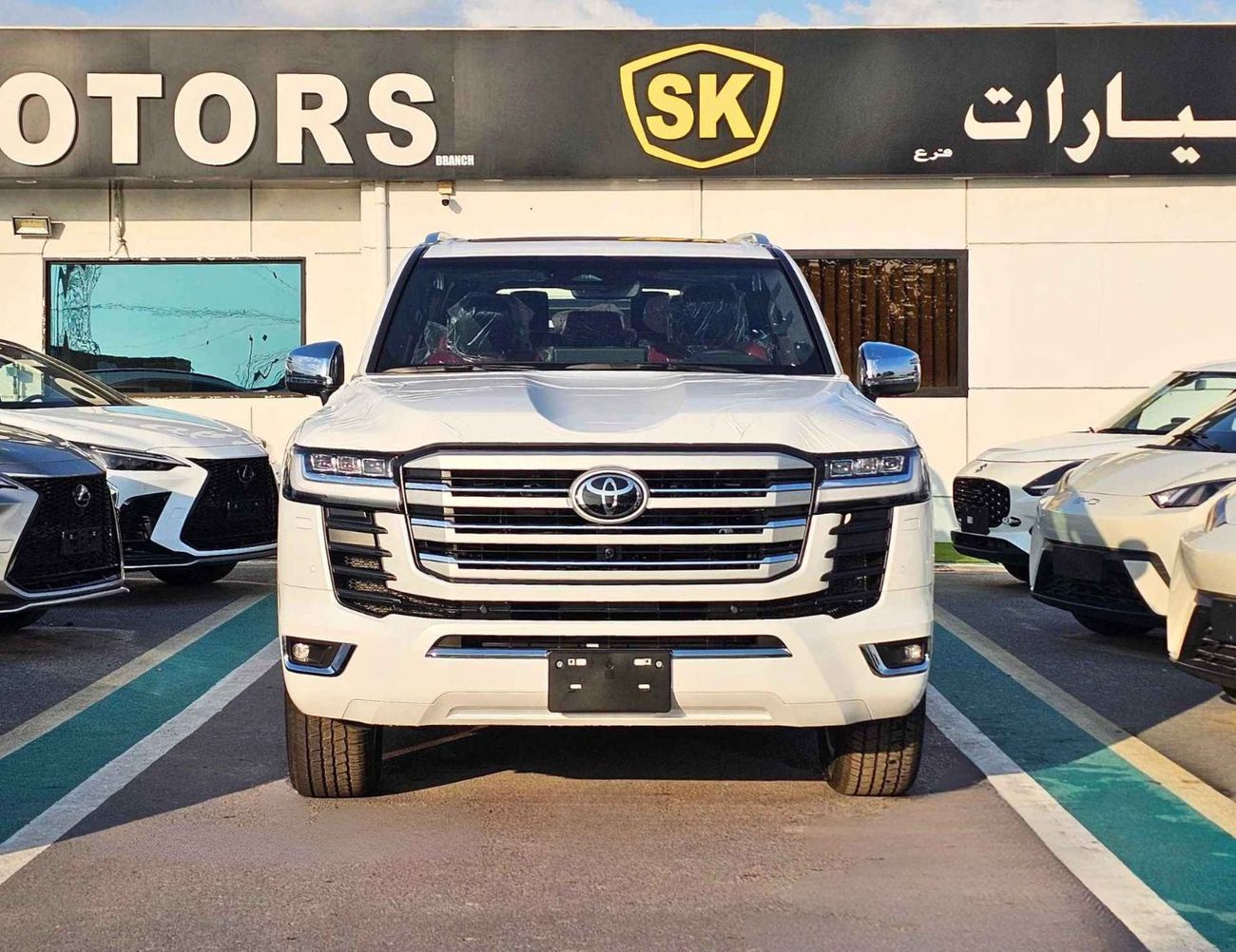 تويوتا لاند كروزر VXR TWIN TURBO / 3.5L PETROL V6 4WD / RADAR / 12.3" DVD+JBL / HEADUP DISPLAY (CODE#VXR31H)