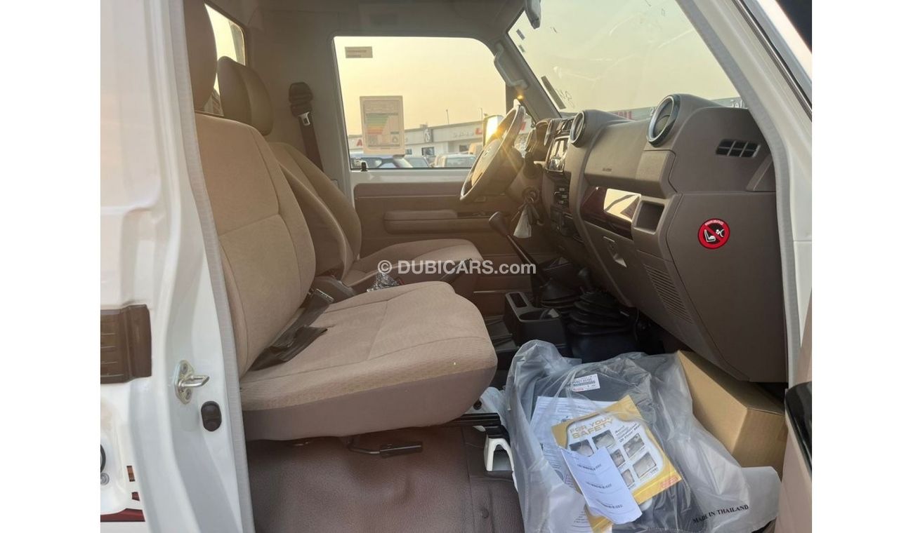 Toyota Land Cruiser Pick Up Toyota_Land_Cruiser_Pick_Up_4.5L_Single_Cabin_Diesel_M/T_2023