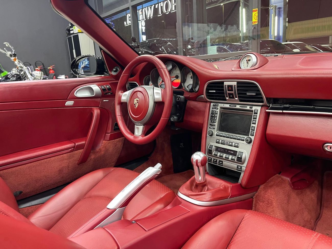 Porsche 911 CARRERA 4S