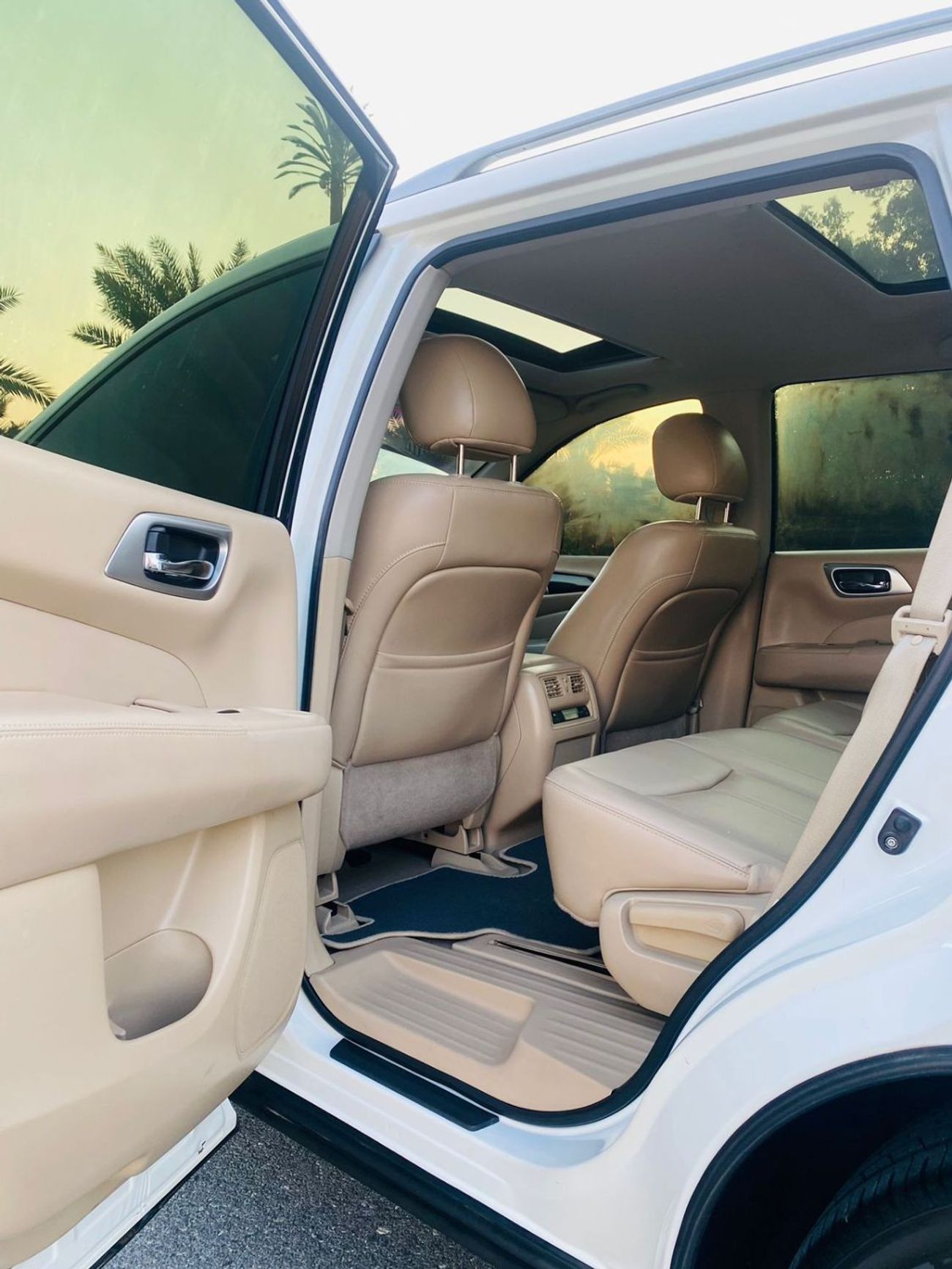 Nissan Pathfinder SV