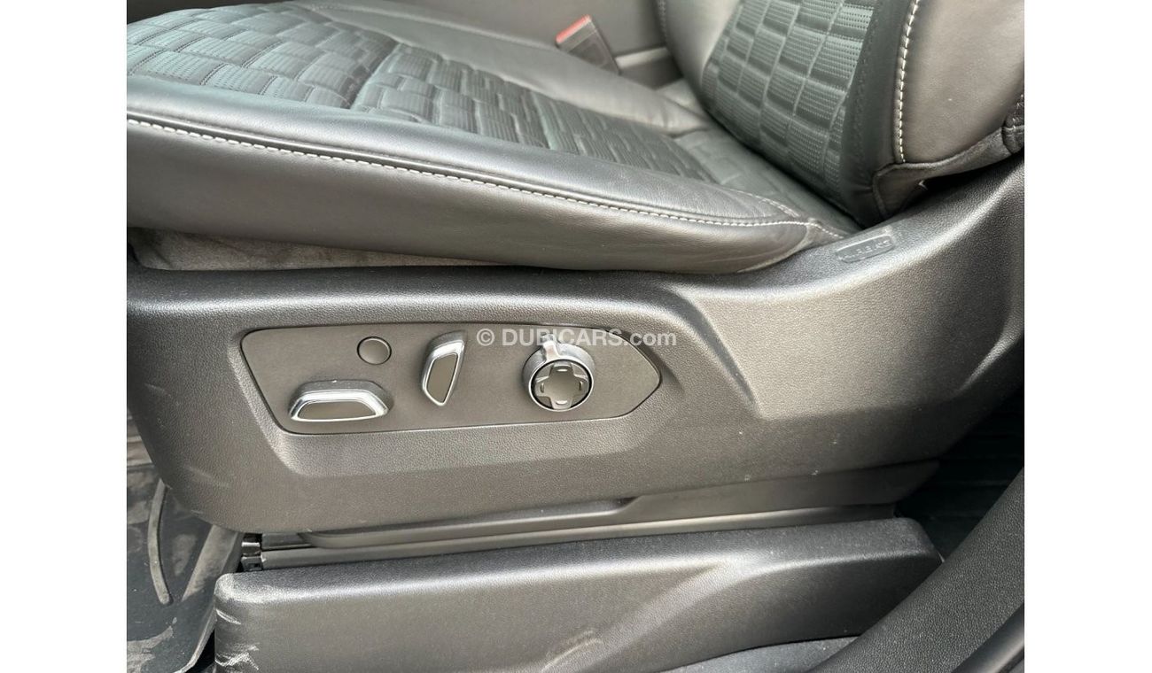 كاديلاك إسكالاد لاكجري Canadian import