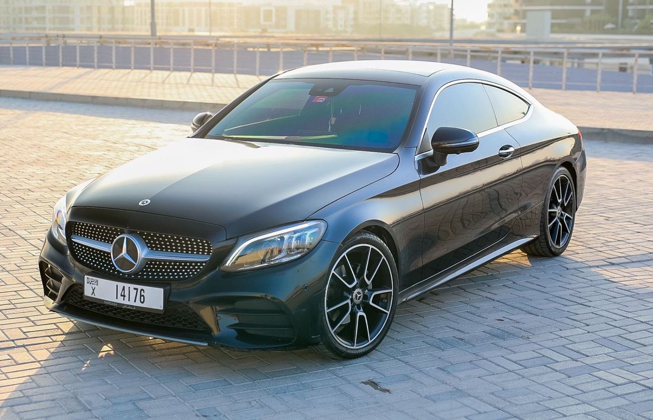 Mercedes-Benz C 200 Benz 2022 very clean car outside and inside