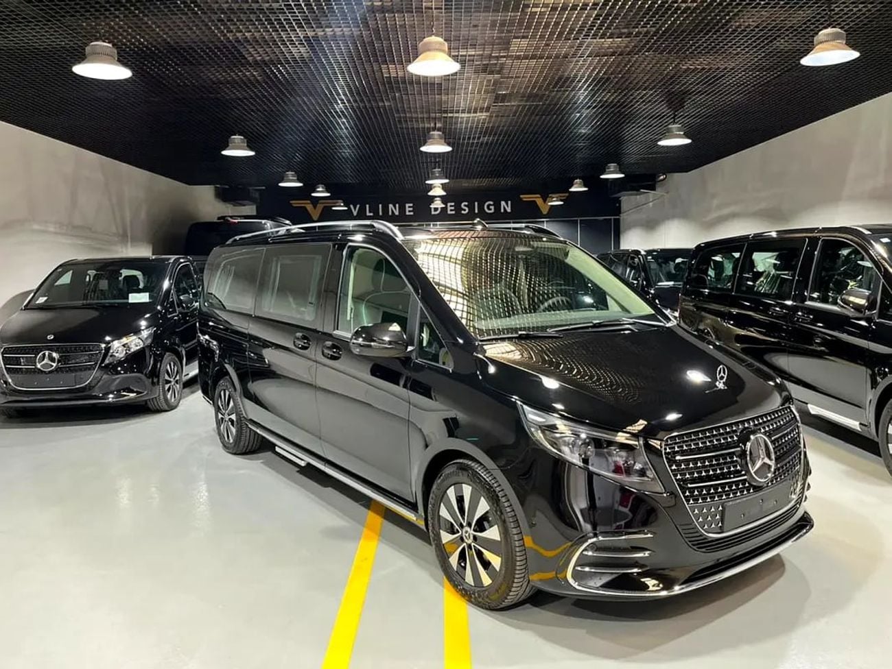 Mercedes-Benz V 300 ARRIVAL MODEL VIP MERCEDES GCC V300 with ADDITIONAL REAR AC - 2 Years Warranty by VLINE