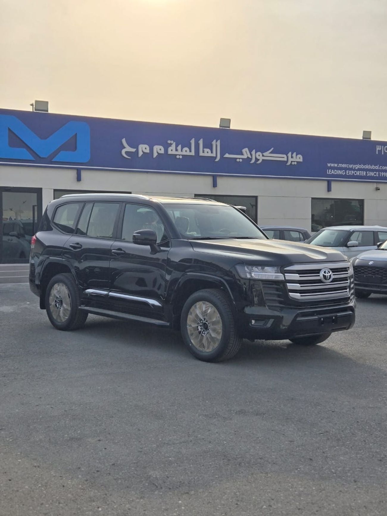 Toyota Land Cruiser GXR PETROL A/T 7 SEATER
