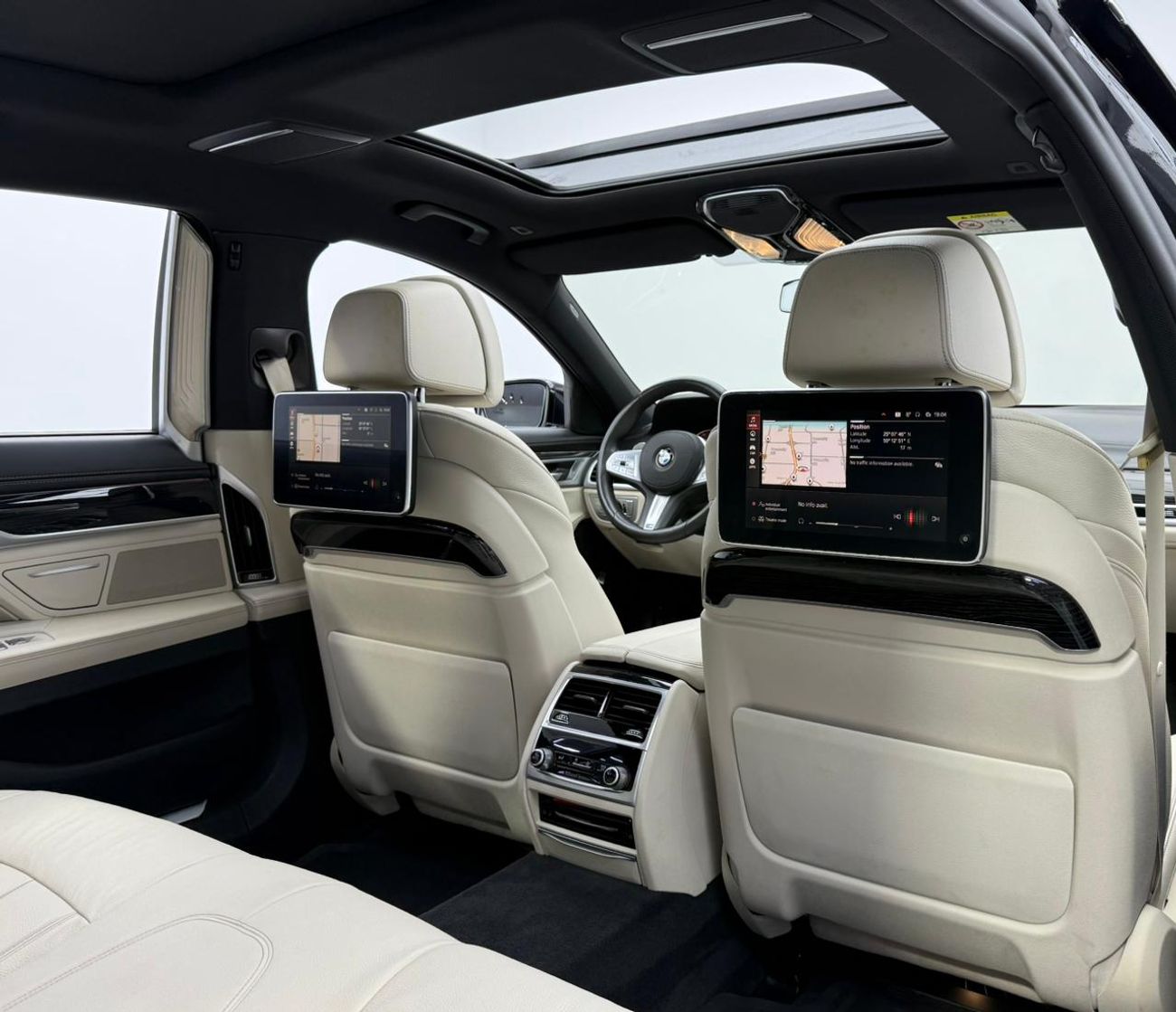 بي أم دبليو 730Li 2020 BMW 730Li, Warranty, Very Low Km, Fully Loaded, Excellent Condition, GCC