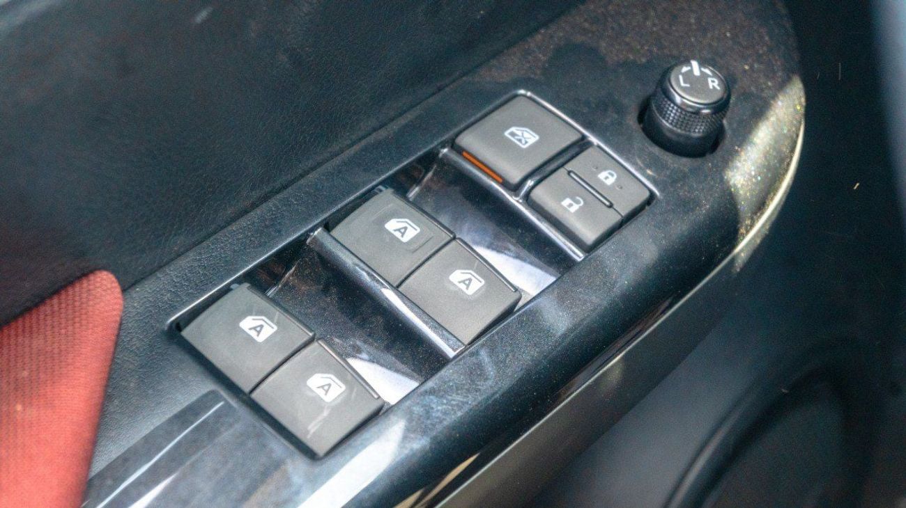 تويوتا هيلوكس SR 2.7L