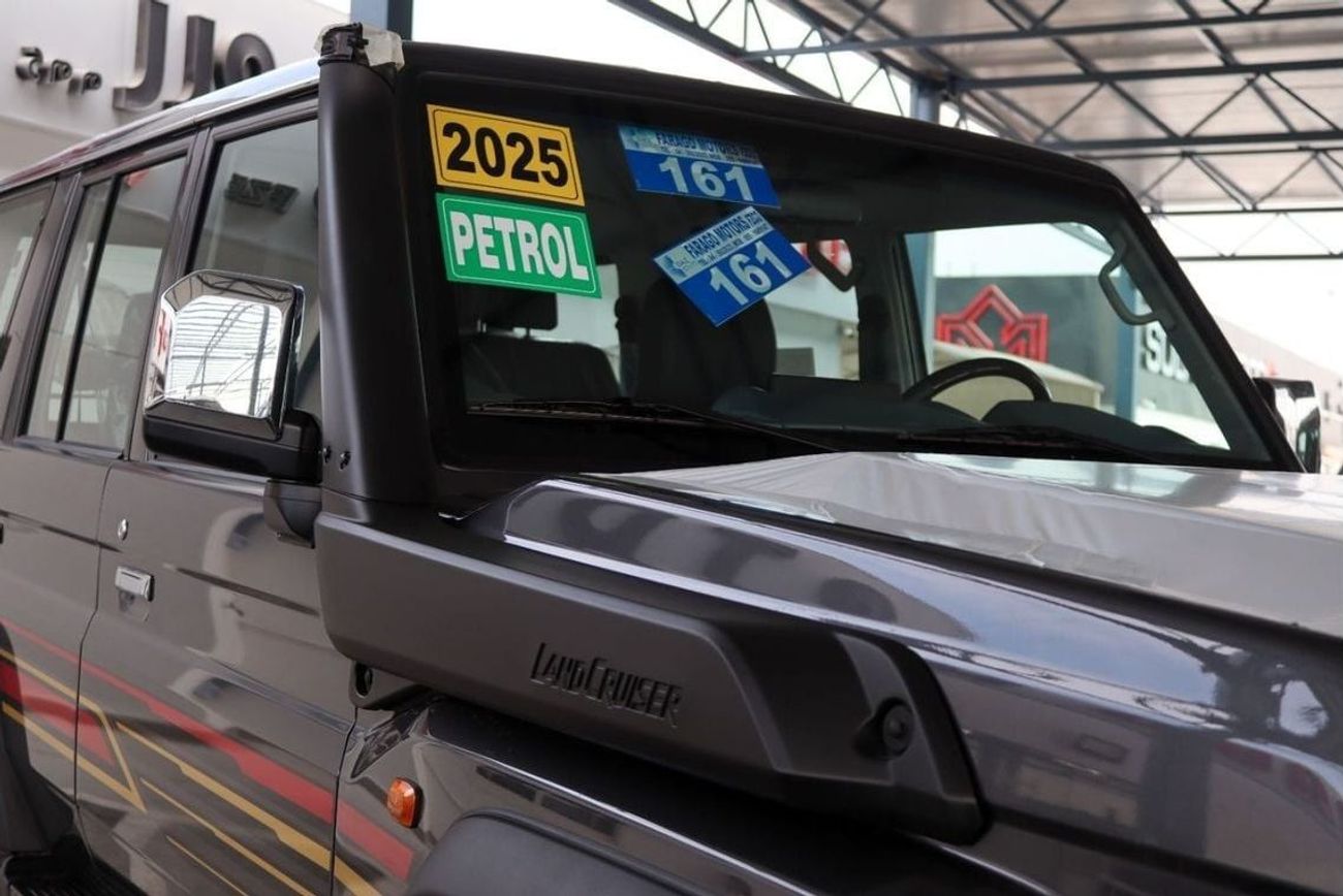 Toyota Land Cruiser 70 2025 TOYOTA LAND CRUISER GRJ 76 4.0 V6 AUTO - **التصدير فقط خارج الخليج**EXPORT ONLY** 40 ANNIVERSAR