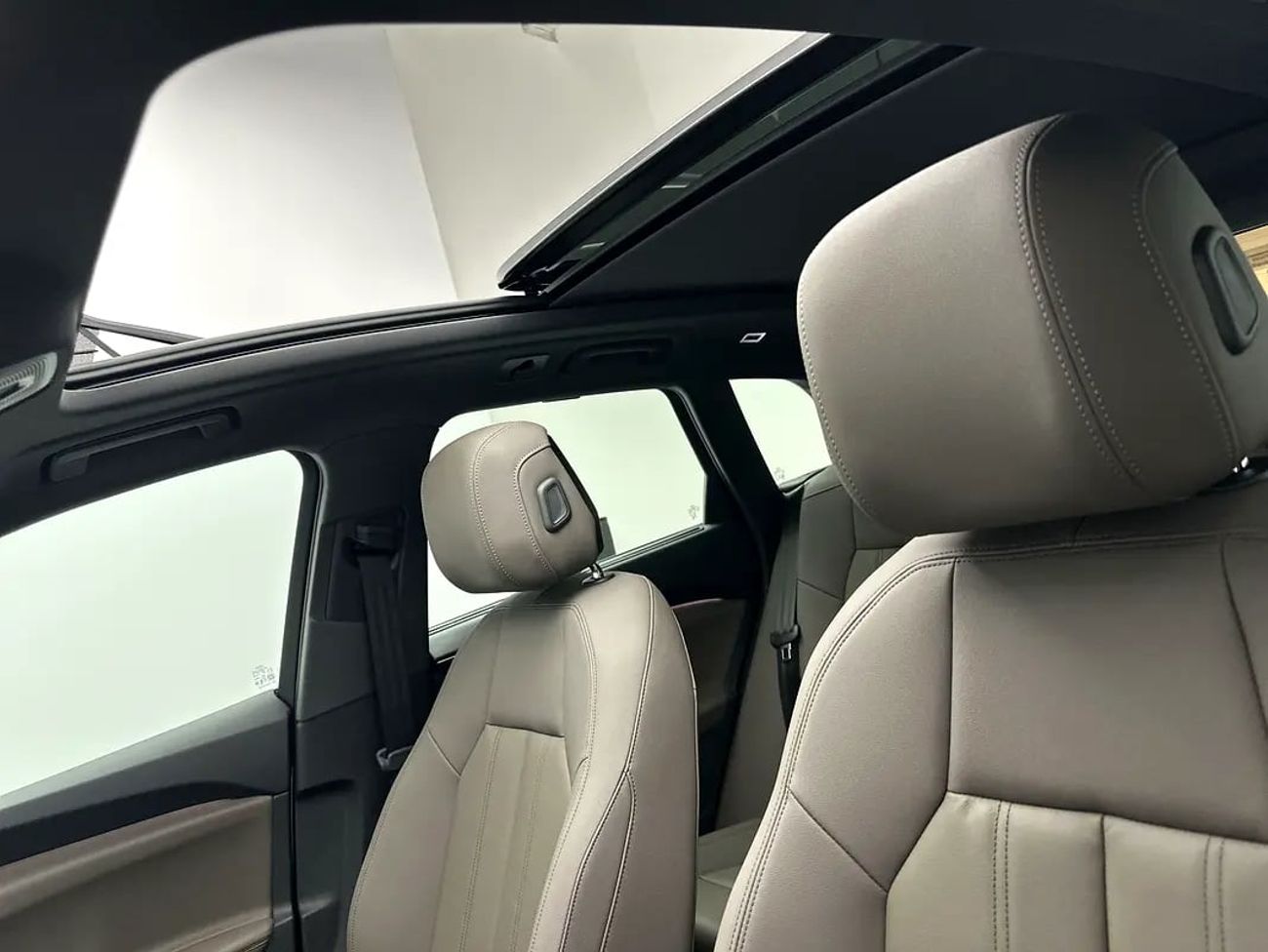 أودي Q5 SUV TFSI quattro 204hp S-Line (Ref# 71667) EXCLUSIVE RAMADAN OFFER