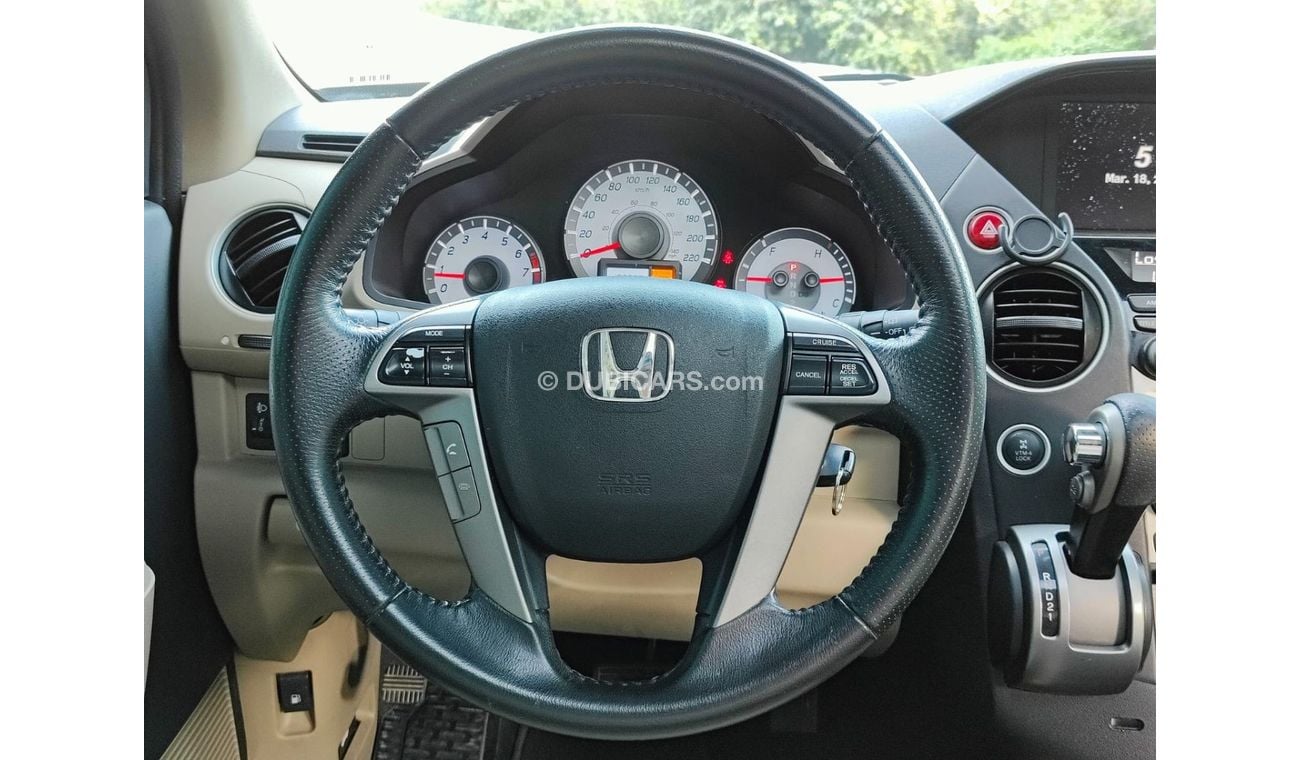 Honda Pilot HONDA PILOT TOURING 2012 GCC PERFECT CONDITION - ACCIDENT FREE