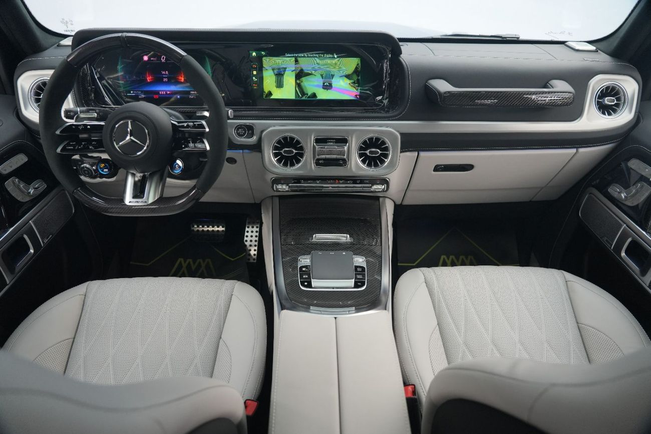 مرسيدس بنز G 63 AMG Mercedes-Benz G 63 | 2025 GCC 0km | Agency Warranty | AMG Package | Carbon Fiber | 22 inch Rims
