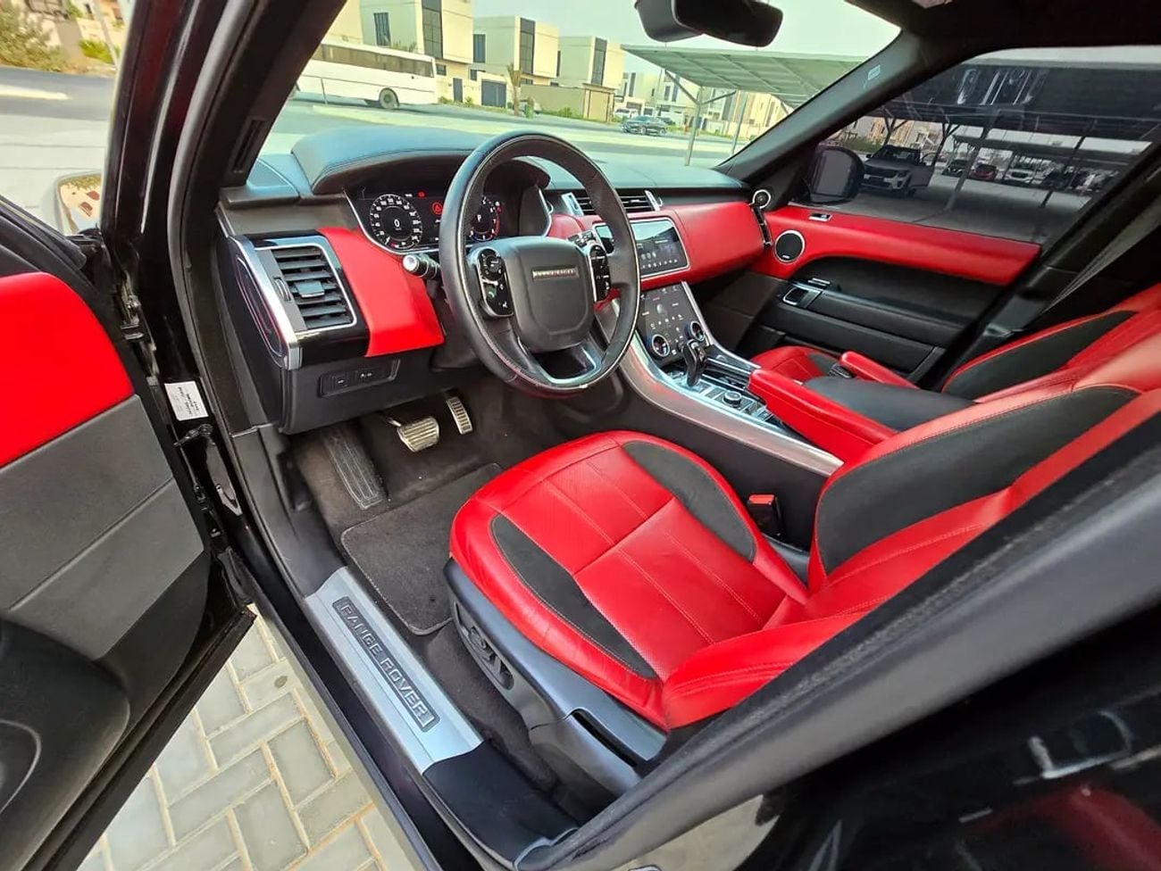 Land Rover Range Rover Sport Pristine HSE | GCC Specs | Low Mileage