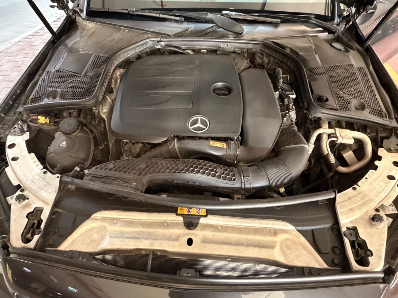 مرسيدس بنز C 200 2.0