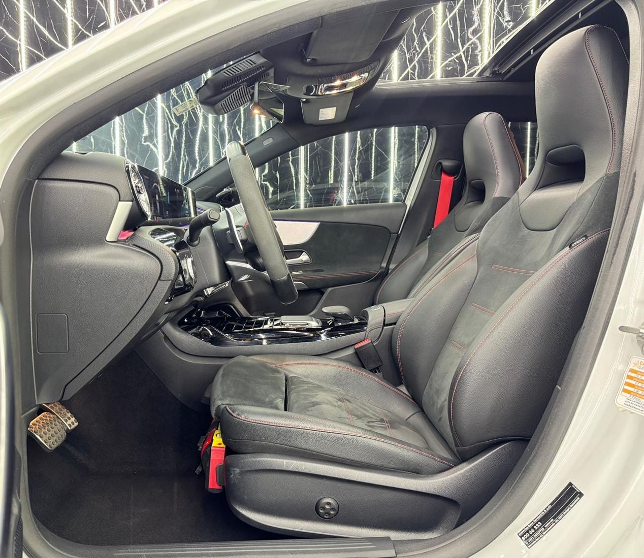 Mercedes Benz A35 AMG 4MATIC Hatchback