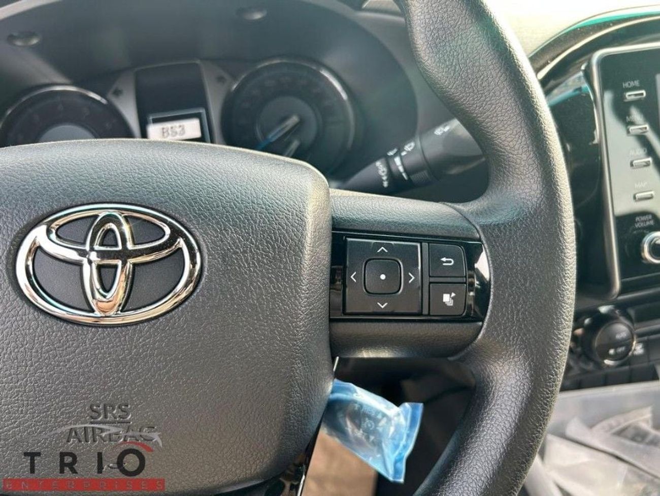 Toyota Hilux TOYOTA HILUX ADVENTURE - 4.0L - PETROL - AT - 2025MY ( OMAN SPEC )