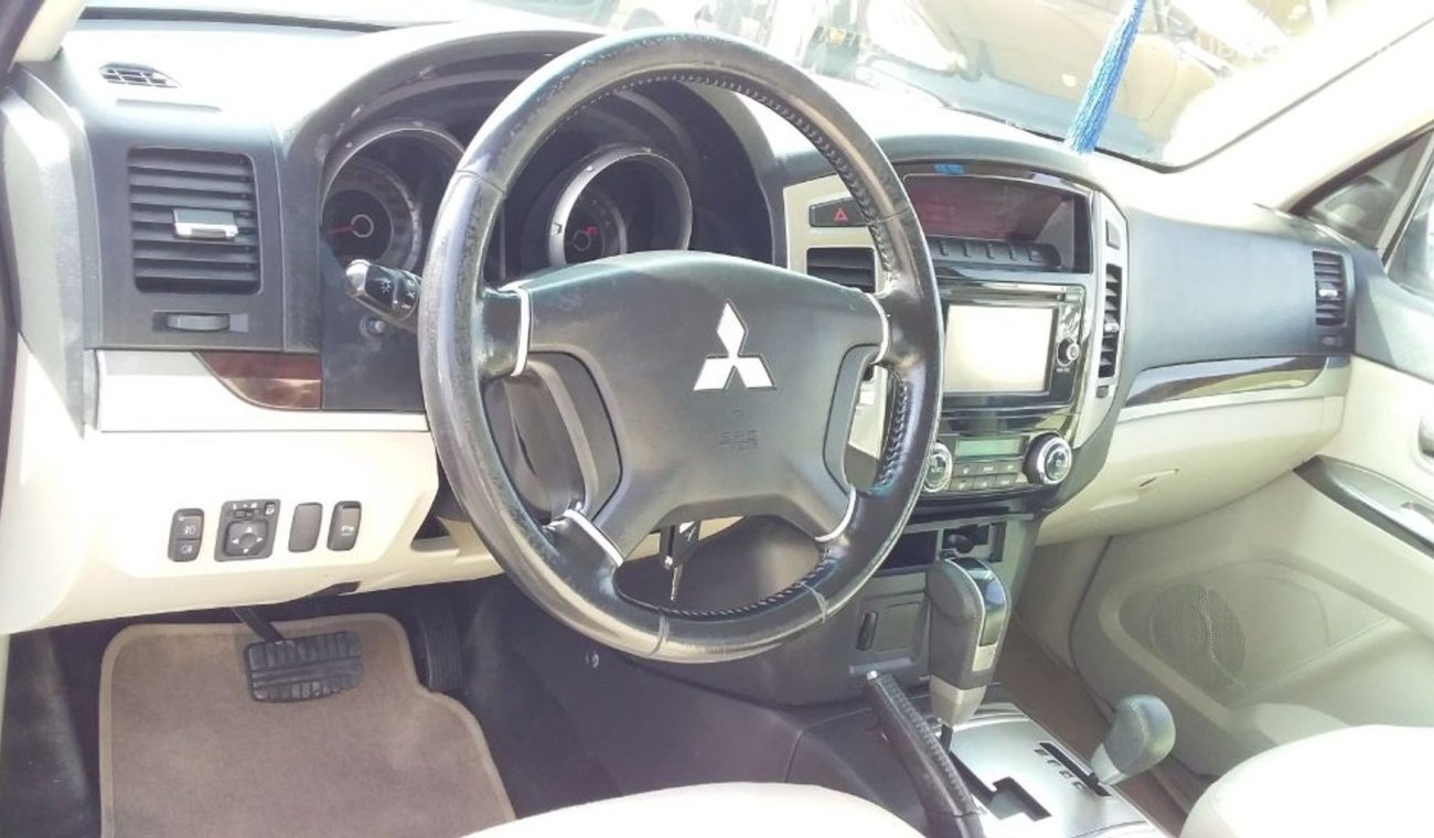 Mitsubishi Pajero Mitsubishi Pajero 2016 GCC