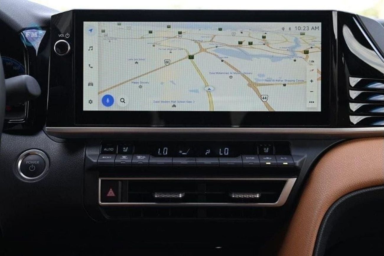 Toyota Camry Hybrid Lumiere 2.5L Petrol 5 Seater Automatic