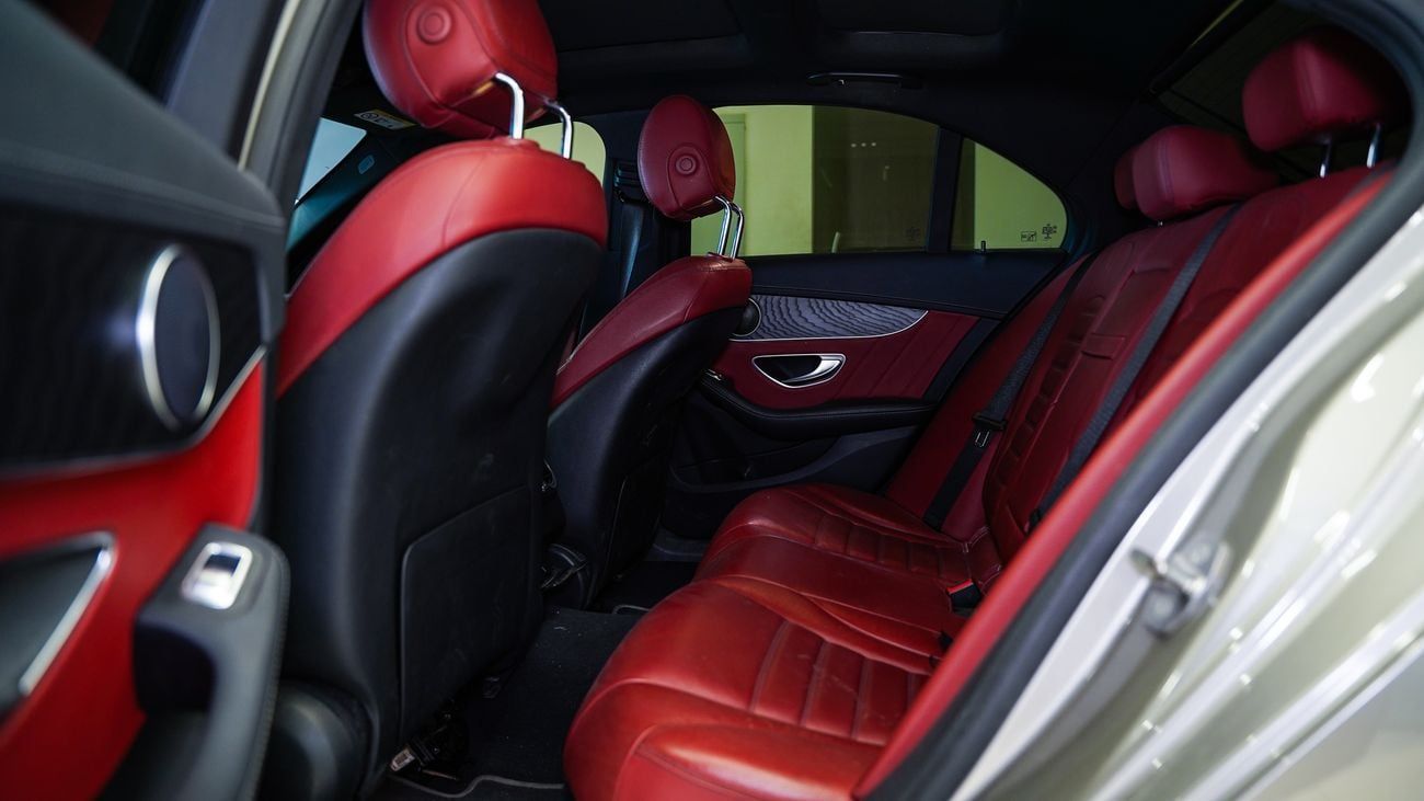 مرسيدس بنز C 200 خليجي