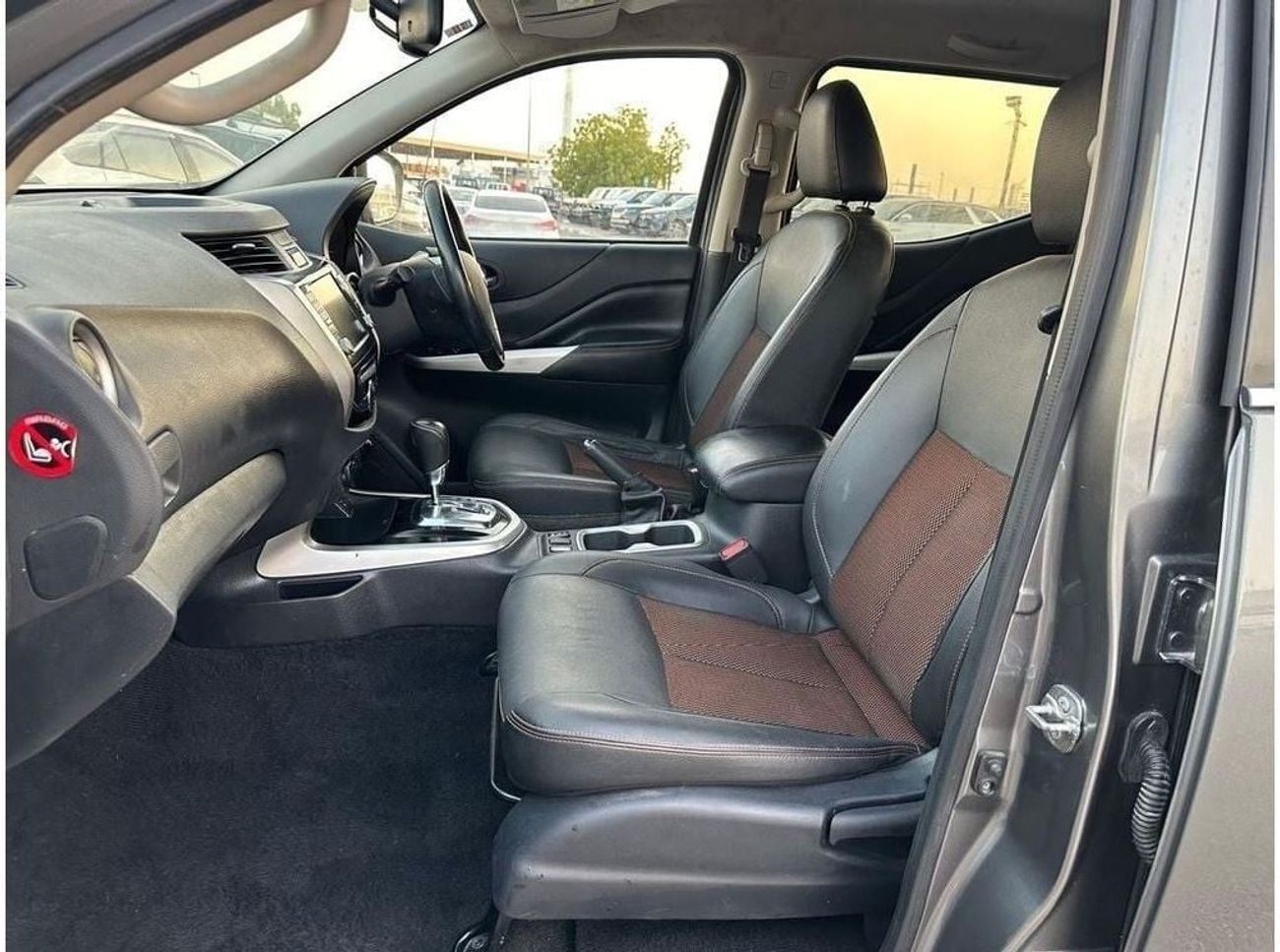 نيسان نافارا DIESEL 2.3 LITER ,RIGHT HAND DRIVE ,2019 MODEL ,ONLY FOR EXPORT