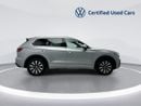 فولكس واجن طوارق | 42,100 AED SAVINGS from New Car | ONLY 3,796 KM | As-New Flagship Luxury | Warranty and Free Servi