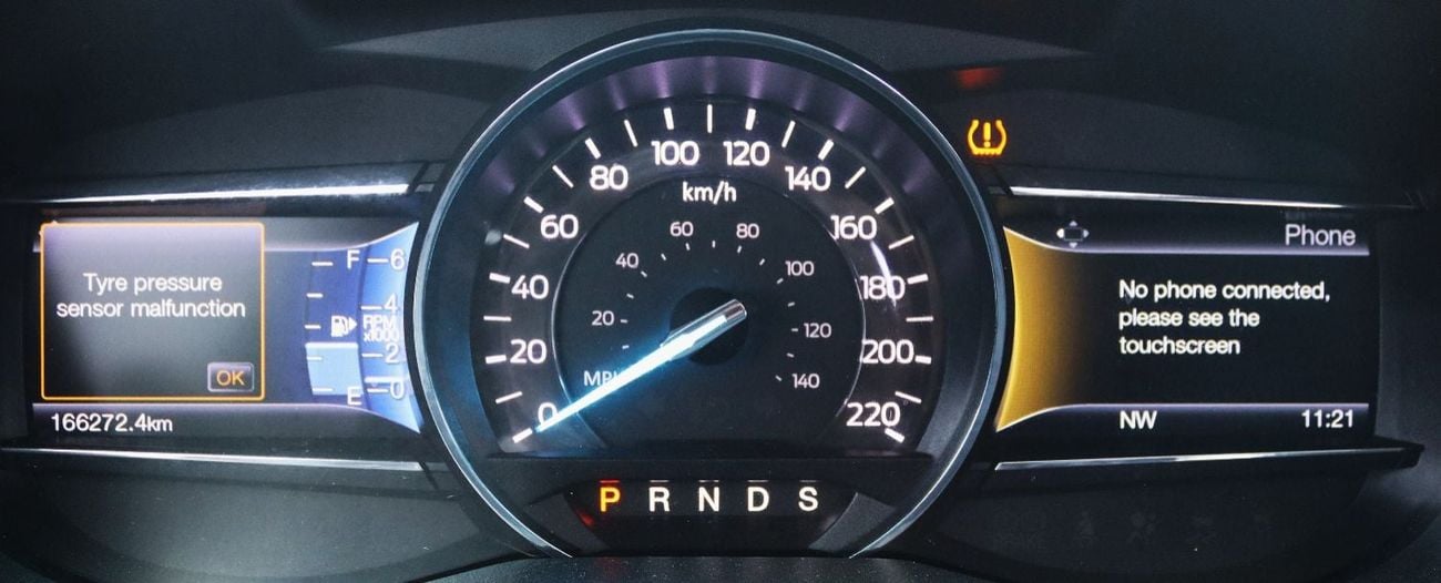 Ford Explorer XLT 3.5L Ford Explorer - 2017 - GCC - Full Option  - 6 V- XLT - 4WD - 3.3L -7 Seats - In excellent c