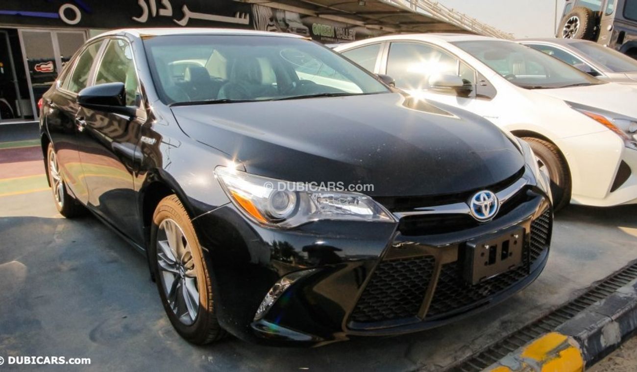 تويوتا كامري SE Hybrid