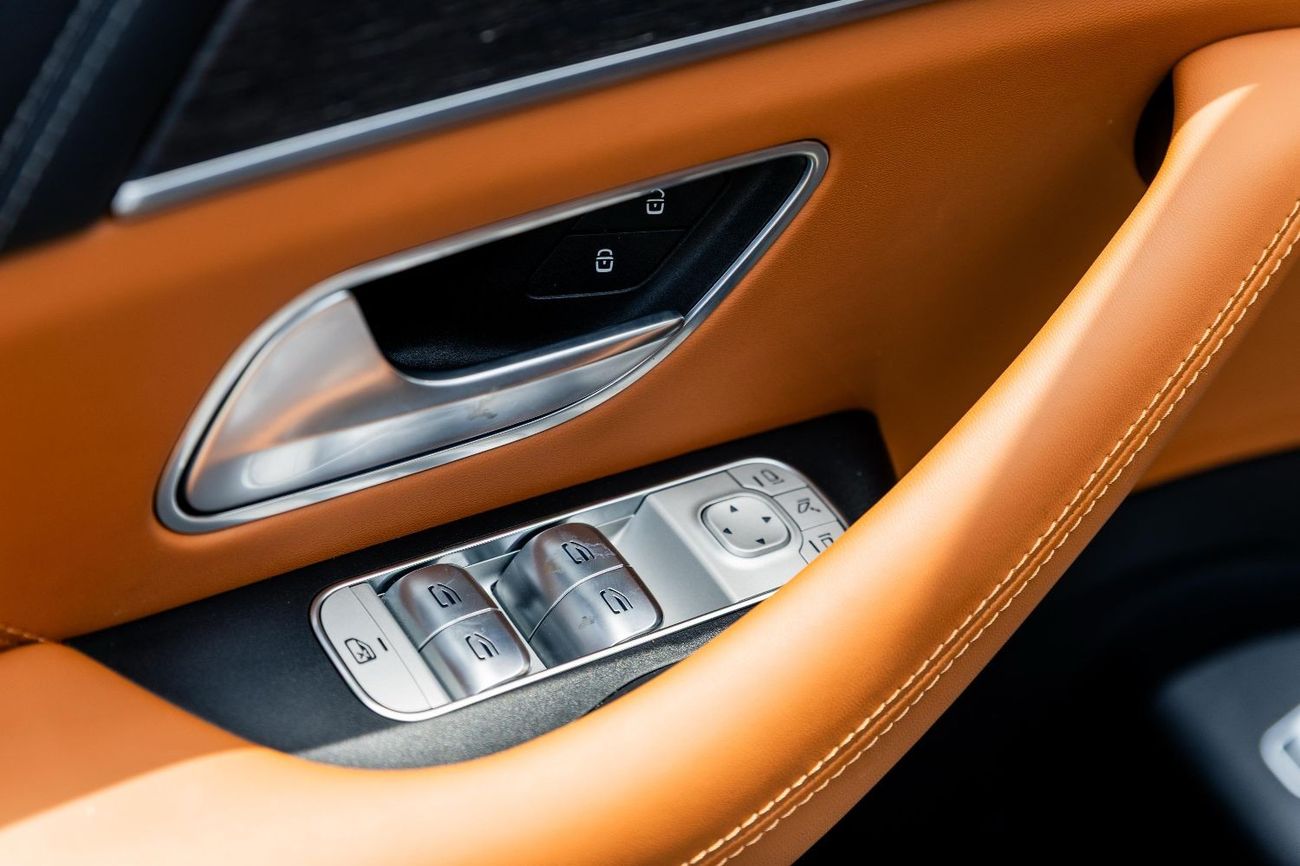 Mercedes-Benz GLE 450 3years warranty, 2 years free service, free registration, contact number 0507273386