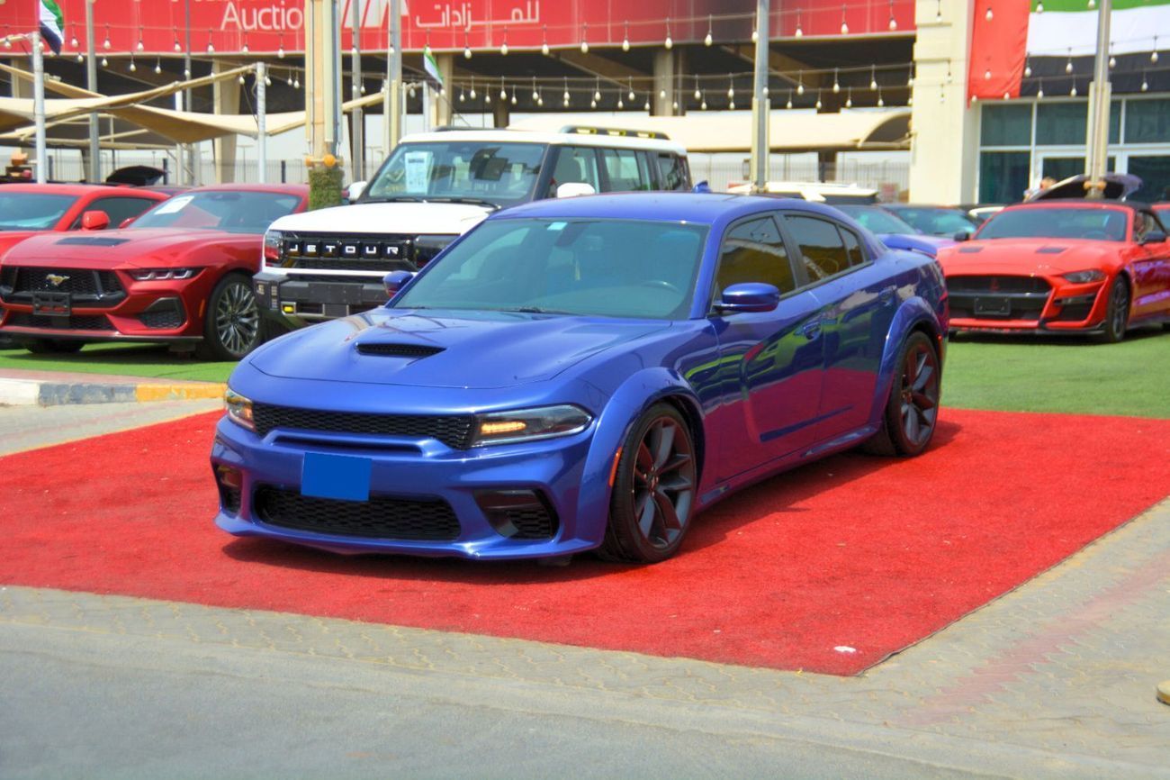 Dodge Charger GT 3.6L CHARGER WITH PADEL SHIFTERS AND BIG SCREEN